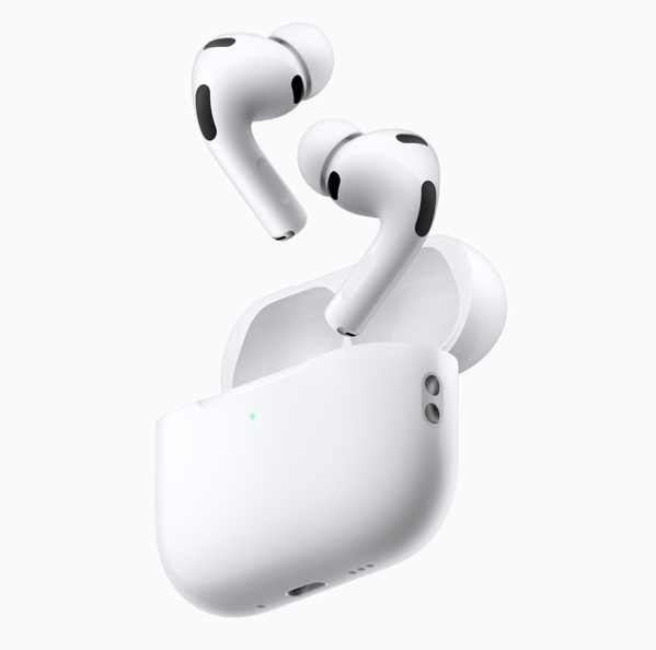 Translation Conversation blurs the lines between earbuds and digital assistants