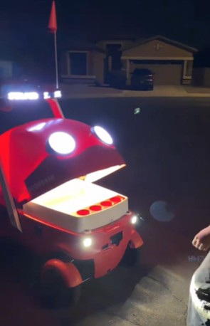 Dot, the DoorDash robot that could soon deliver orders right to your doorstep