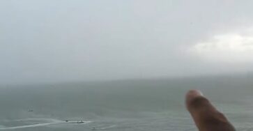 Storm in Mexico: A Parasailer Swept Away After the Tow Rope Snaps