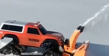 This Tiny Toy Truck Is Clearing Snow And the Internet Can't Look Away