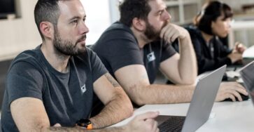 Why Technical Support Teams Must Invest In Smarter Technology To Keep Up With Modern Customer Queries
